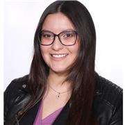 Maestra de inglés, da clases a niños y niñas desde infantil hasta primaria (podria incluso ESO)